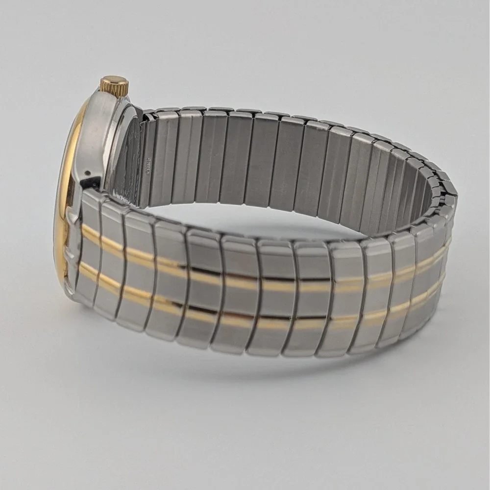 Gruen GU1177‎ Mens Quartz Day Date Watch Two Tone Gold Silver Textured Dial